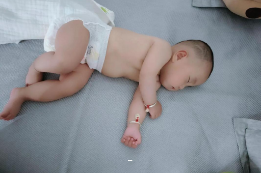 赵县宝宝肠胀气的症状